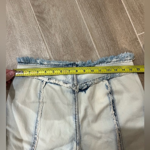 NWT h:ours Calista Pant in Lt Tinted Bleach flares jeans faded - Size 27 - Picture 3 of 7
